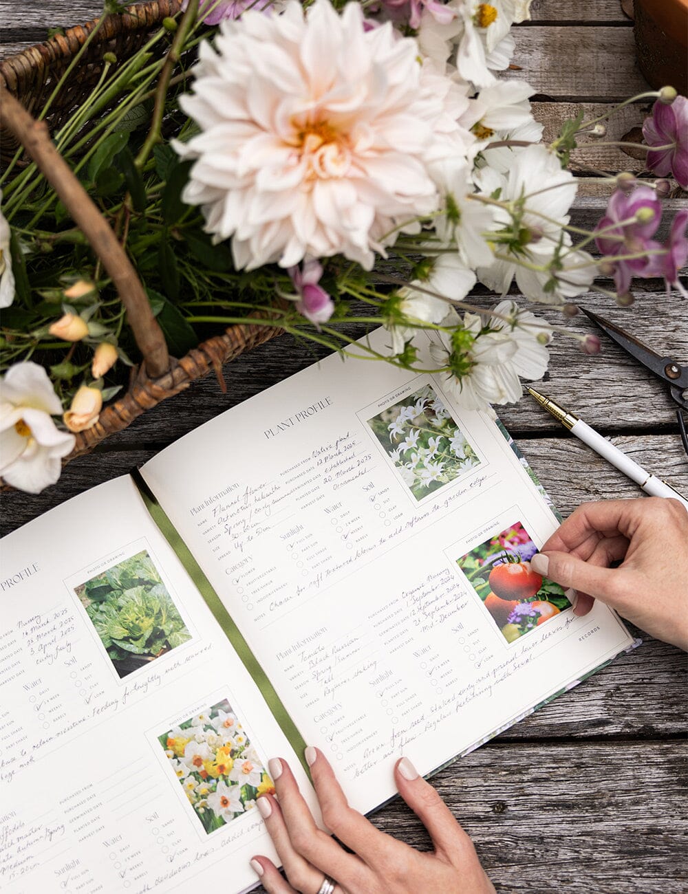 Heirloom Gardening Journal - Hydrangea - The Green Room Flower Company