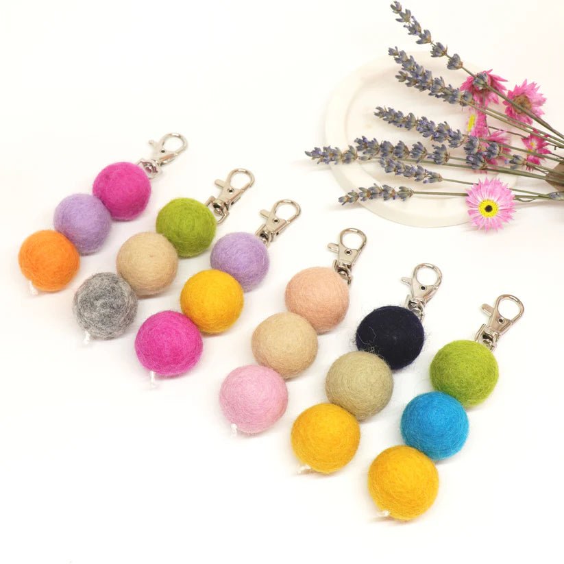 Wild Daisy - Key Chain - The Green Room Flower Company