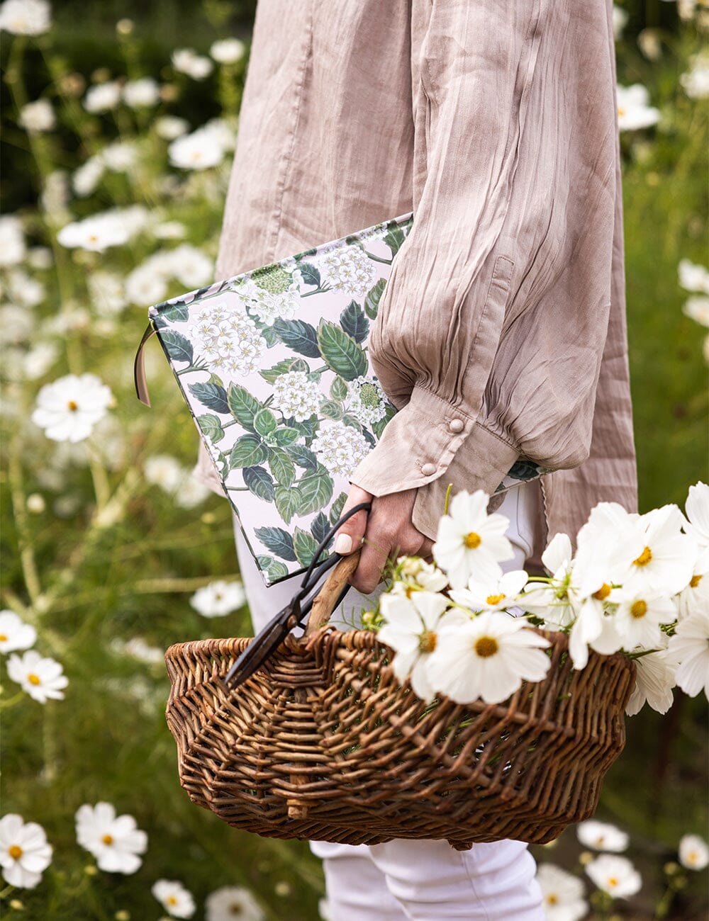 Heirloom Gardening Journal - Hydrangea - The Green Room Flower Company