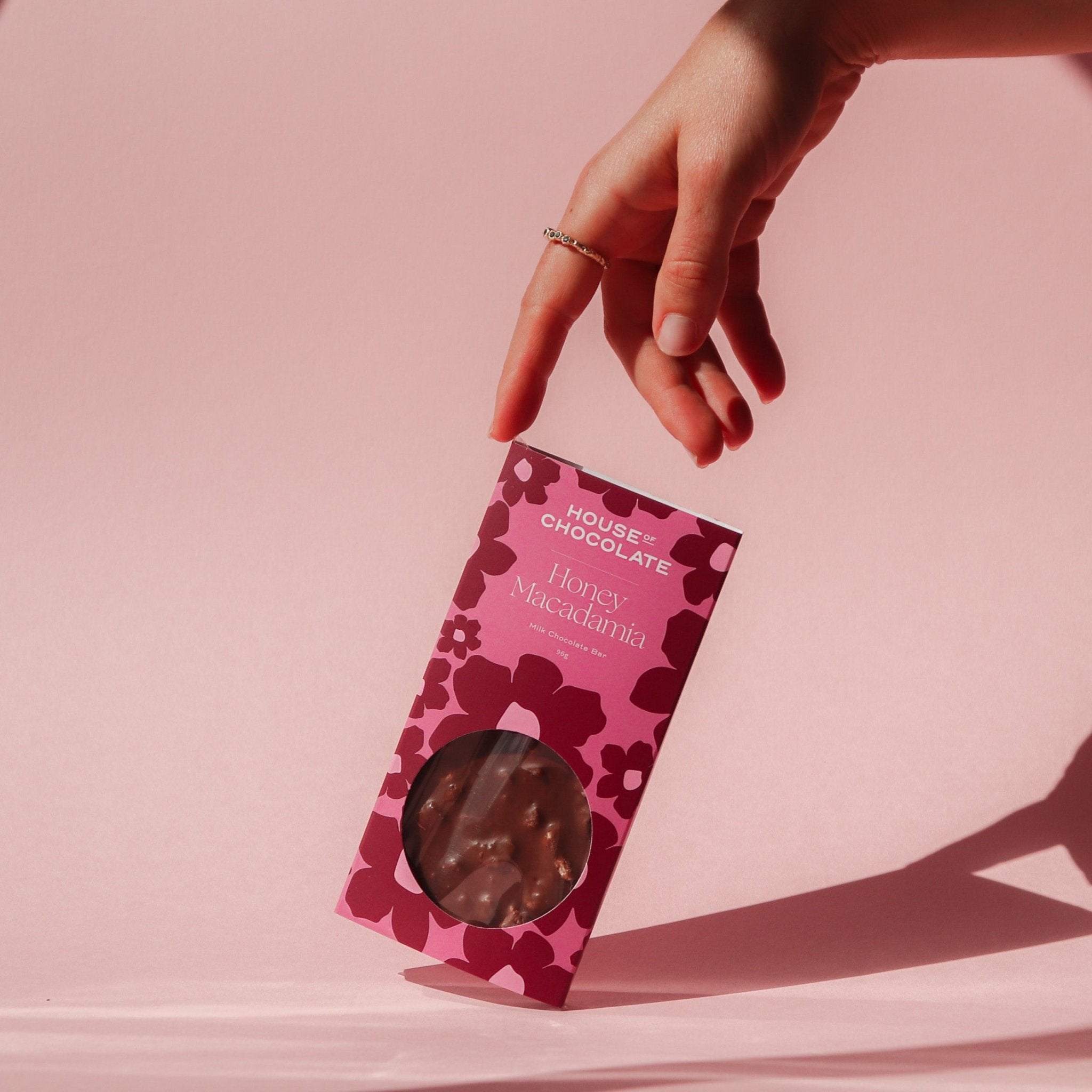 Honey Macadamia Milk Chocolate Bar - House of Chocolate - The Green Room Flower Company